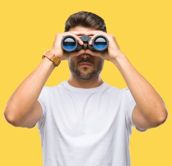 AdobeStock_243551456 binoculars search look
